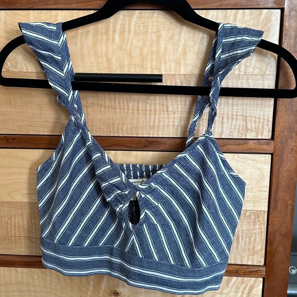 American Eagle, Flutter Sleeve Crop Top